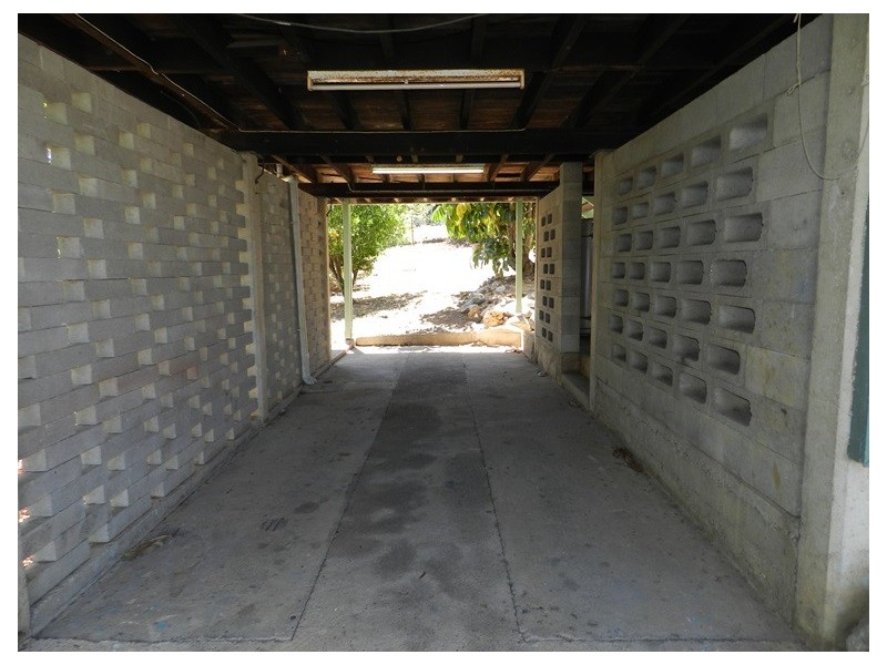 32 Wilson Street, New Auckland QLD 4680