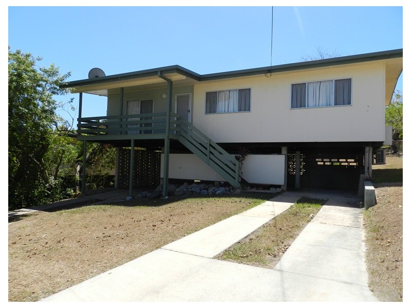 32 Wilson Street, New Auckland QLD 4680