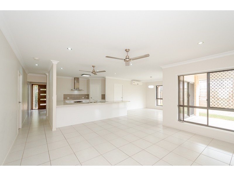 18 REDGUM DRIVE, Kirkwood QLD 4680