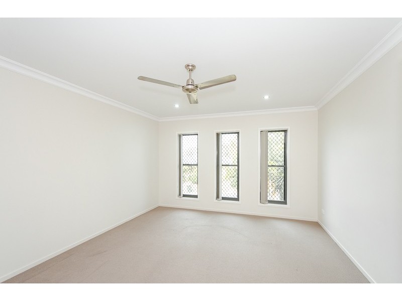 18 REDGUM DRIVE, Kirkwood QLD 4680