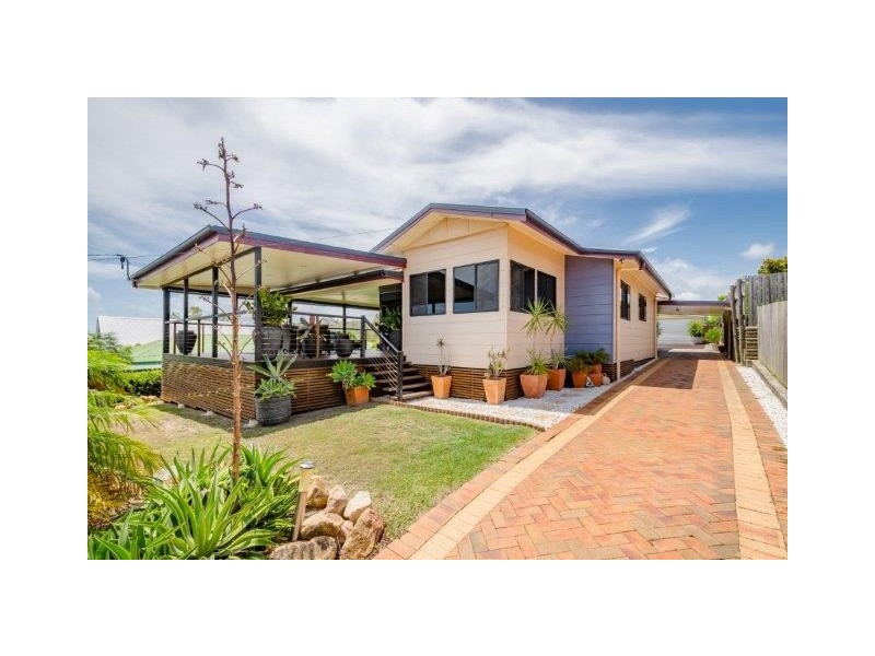 13 Williamson Street, West Gladstone QLD 4680