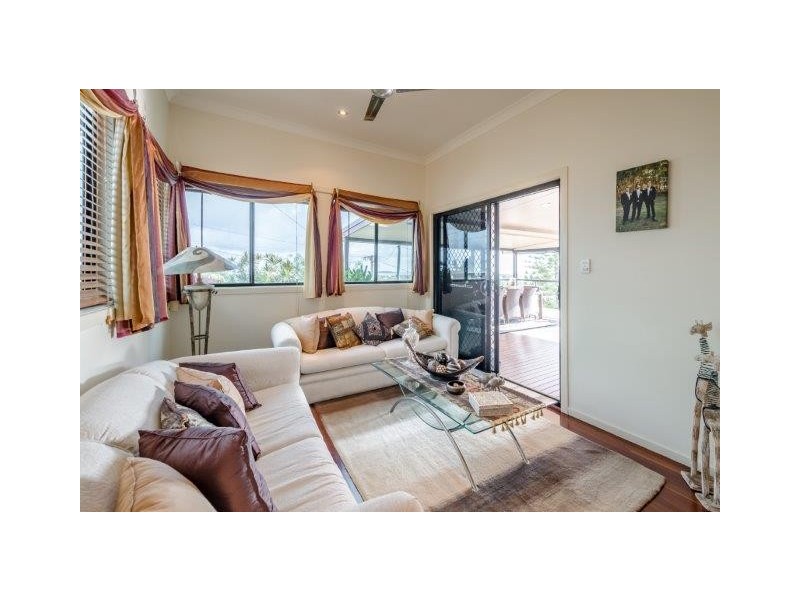 13 Williamson Street, West Gladstone QLD 4680