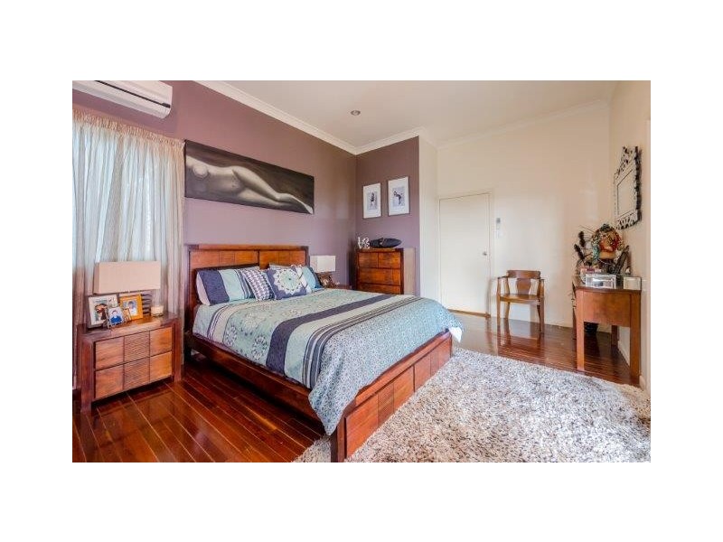 13 Williamson Street, West Gladstone QLD 4680