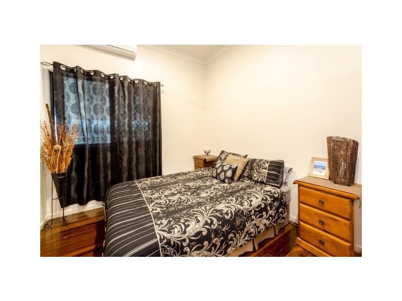 13 Williamson Street, West Gladstone QLD 4680