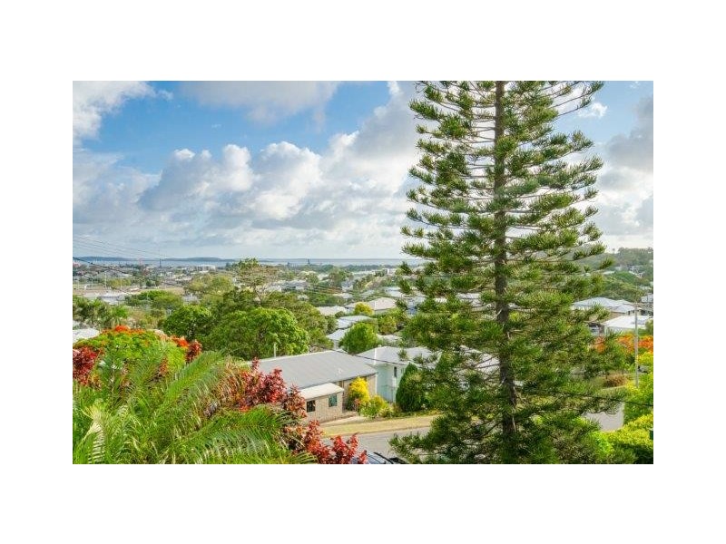 13 Williamson Street, West Gladstone QLD 4680
