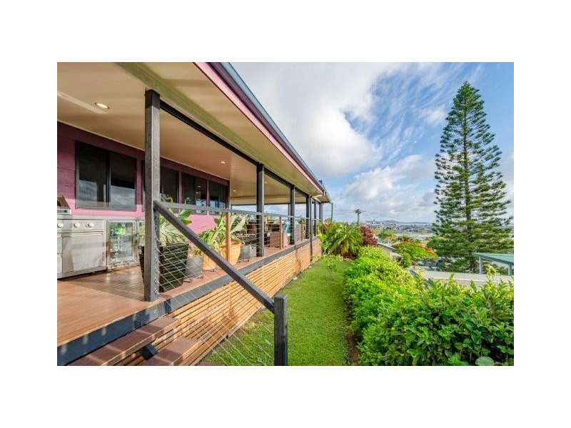 13 Williamson Street, West Gladstone QLD 4680