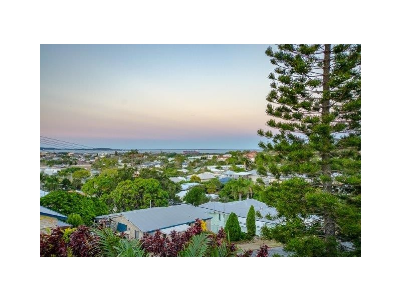 13 Williamson Street, West Gladstone QLD 4680