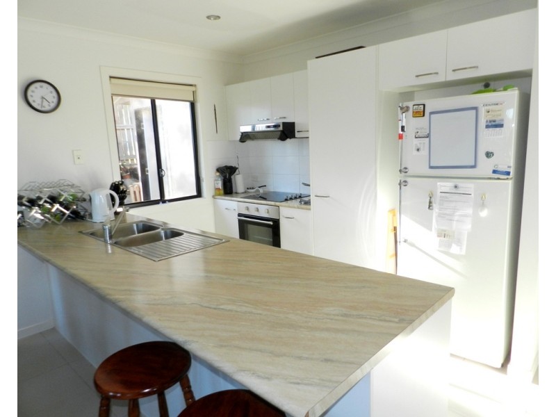 76 Victoria Avenue, Glen Eden QLD 4680