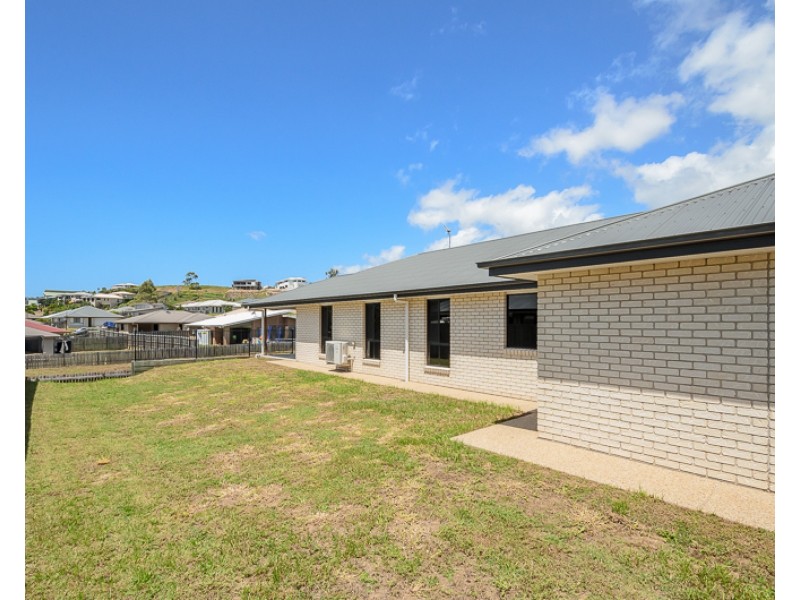 14 Oakdale Drive, Kirkwood QLD 4680