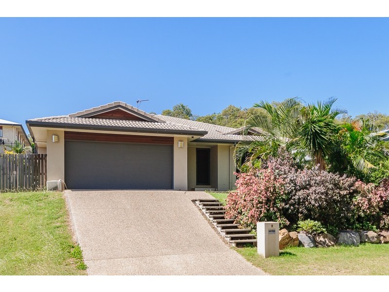 9 Larcom Rise, West Gladstone QLD 4680