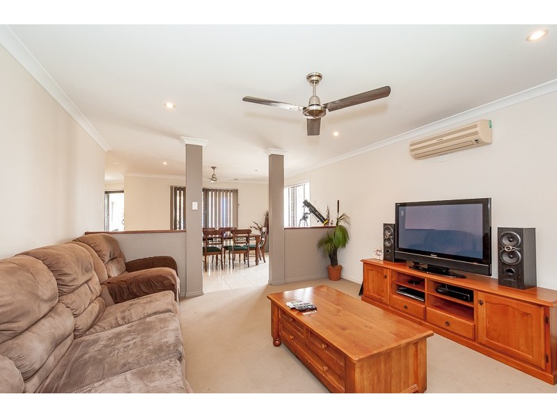 9 Larcom Rise, West Gladstone QLD 4680