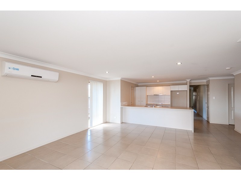 5 Kroombit Terrace, Kirkwood QLD 4680