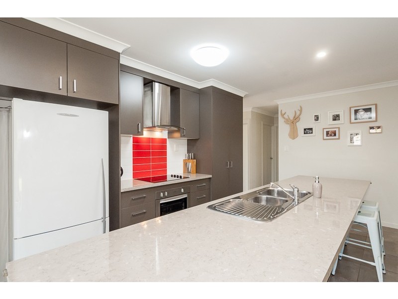 6 SPENCE COURT, Kirkwood QLD 4680