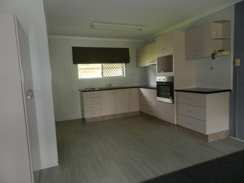 2/9 MCCANN STREET, South Gladstone QLD 4680