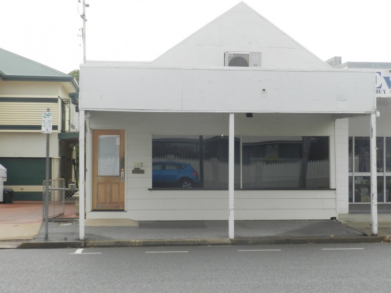 140 AUCKLAND STREET, Gladstone QLD 4680