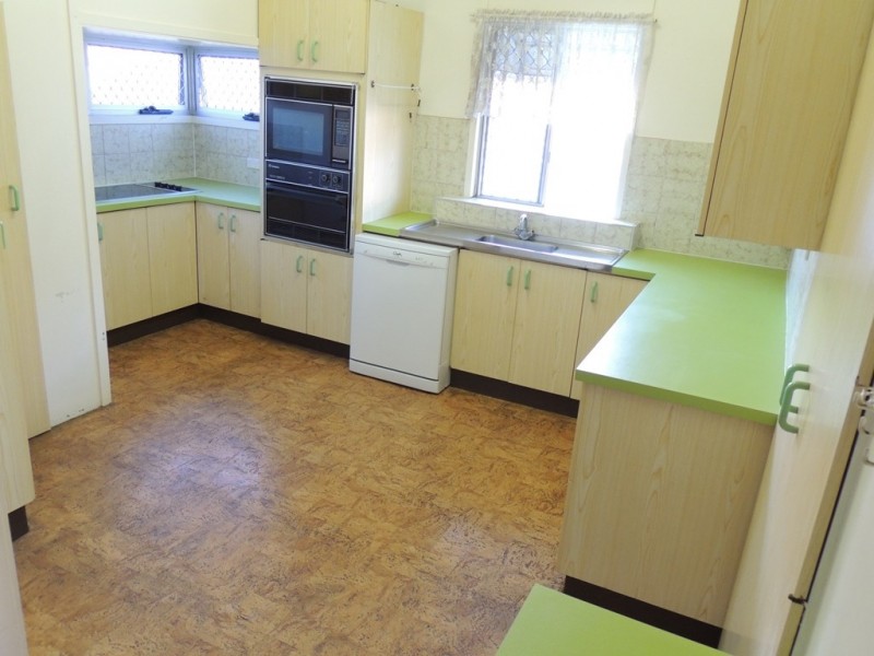 140 AUCKLAND STREET, Gladstone QLD 4680