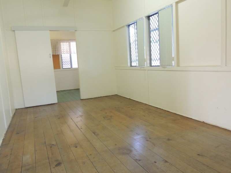 140 AUCKLAND STREET, Gladstone QLD 4680