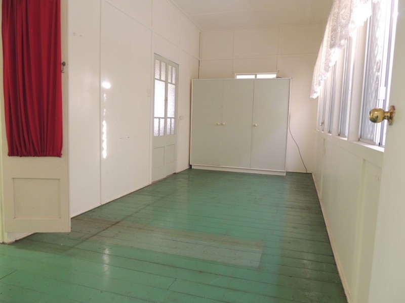 140 AUCKLAND STREET, Gladstone QLD 4680