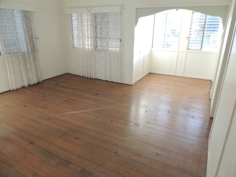 140 AUCKLAND STREET, Gladstone QLD 4680