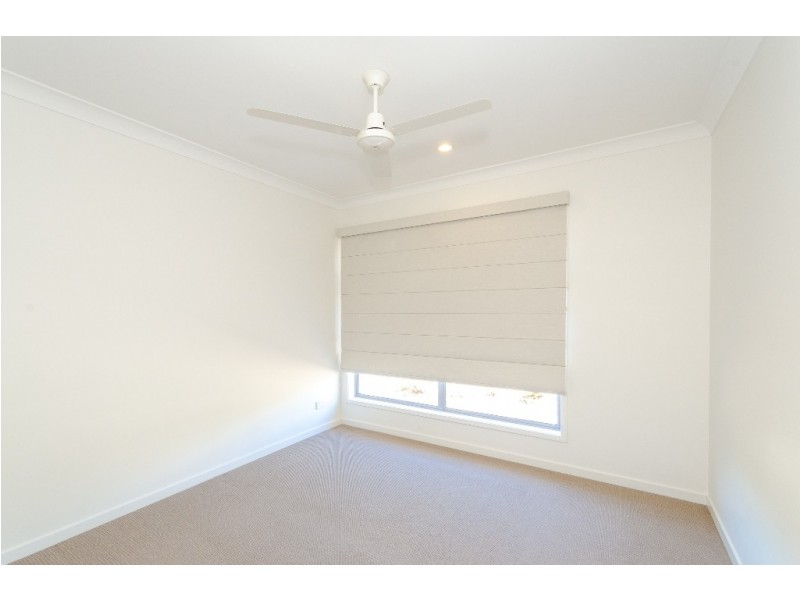 5 CARLSSON PLACE, Kirkwood QLD 4680