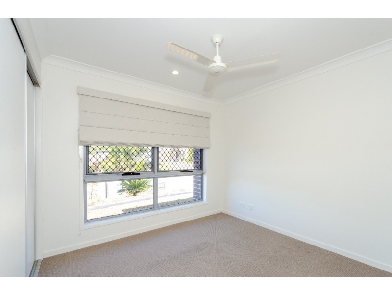 5 CARLSSON PLACE, Kirkwood QLD 4680
