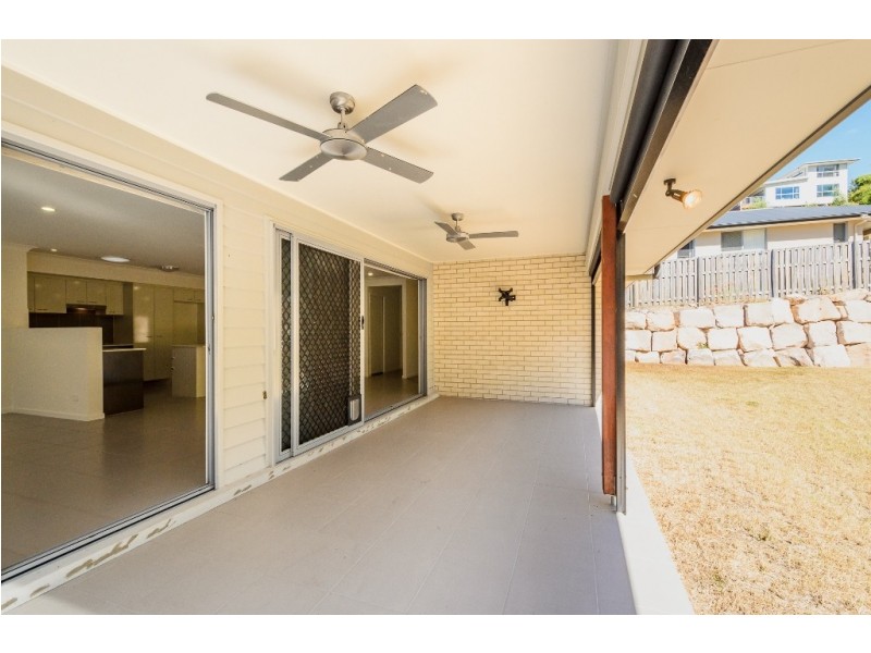 5 CARLSSON PLACE, Kirkwood QLD 4680