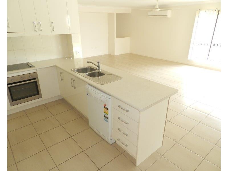27 Beaver Avenue, South Gladstone QLD 4680
