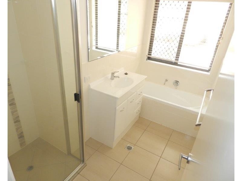 27 Beaver Avenue, South Gladstone QLD 4680