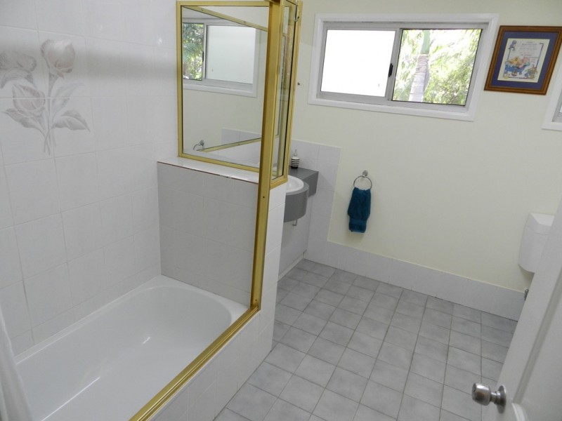 49 LANGDON STREET, Tannum Sands QLD 4680
