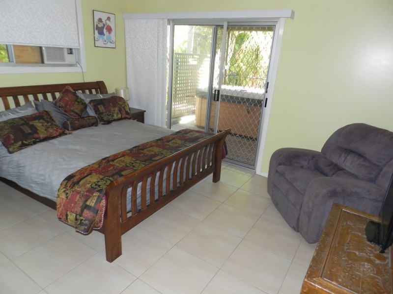 49 LANGDON STREET, Tannum Sands QLD 4680
