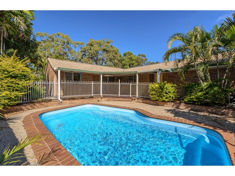 5 PALM COURT, Clinton QLD 4680