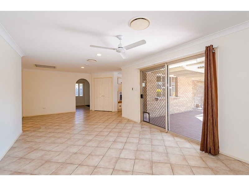 5 PALM COURT, Clinton QLD 4680