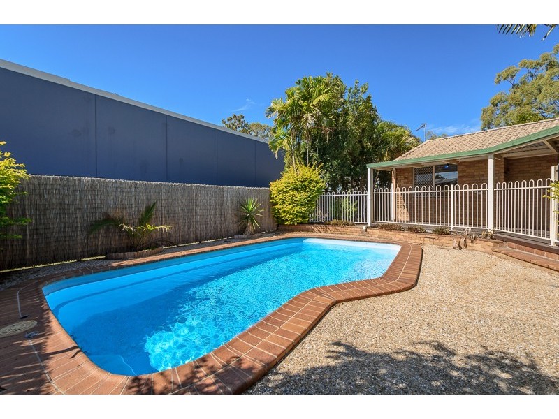 5 PALM COURT, Clinton QLD 4680