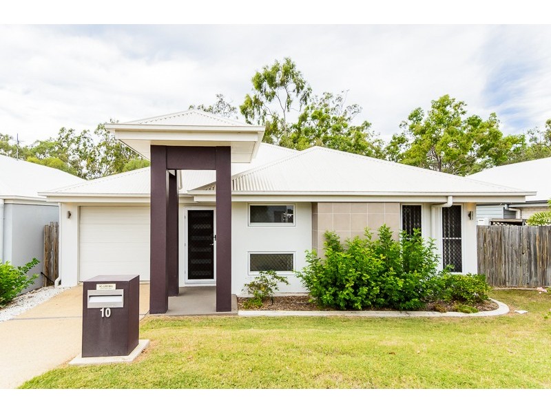 10 Christina Road, Clinton QLD 4680
