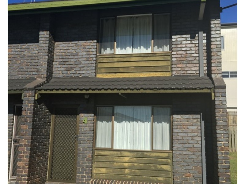 4/3 View Street, West Gladstone QLD 4680