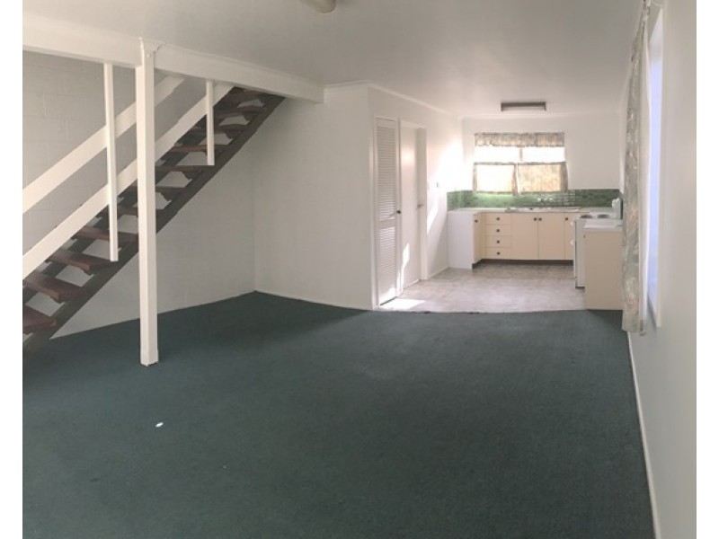 4/3 View Street, West Gladstone QLD 4680