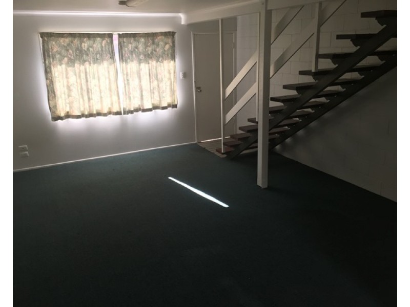 4/3 View Street, West Gladstone QLD 4680