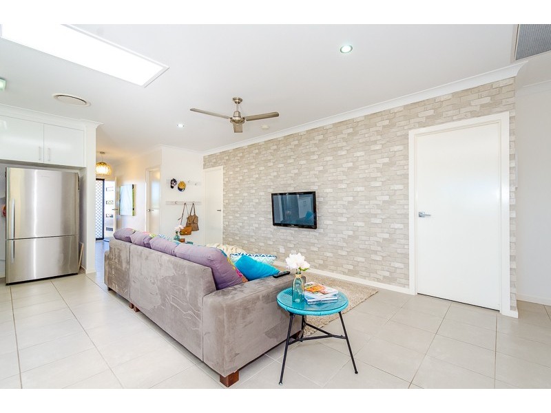 14 Spence Court, Kirkwood QLD 4680