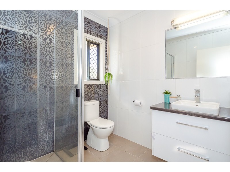 14 Spence Court, Kirkwood QLD 4680