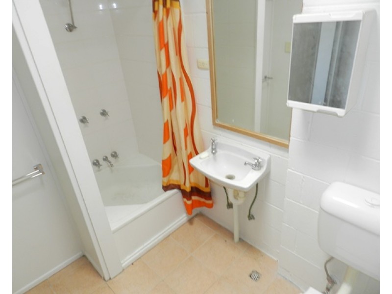 2/9 Scenery Street, West Gladstone QLD 4680