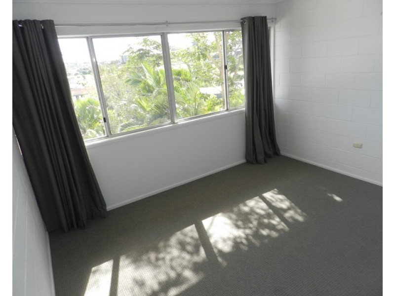 2/9 Scenery Street, West Gladstone QLD 4680