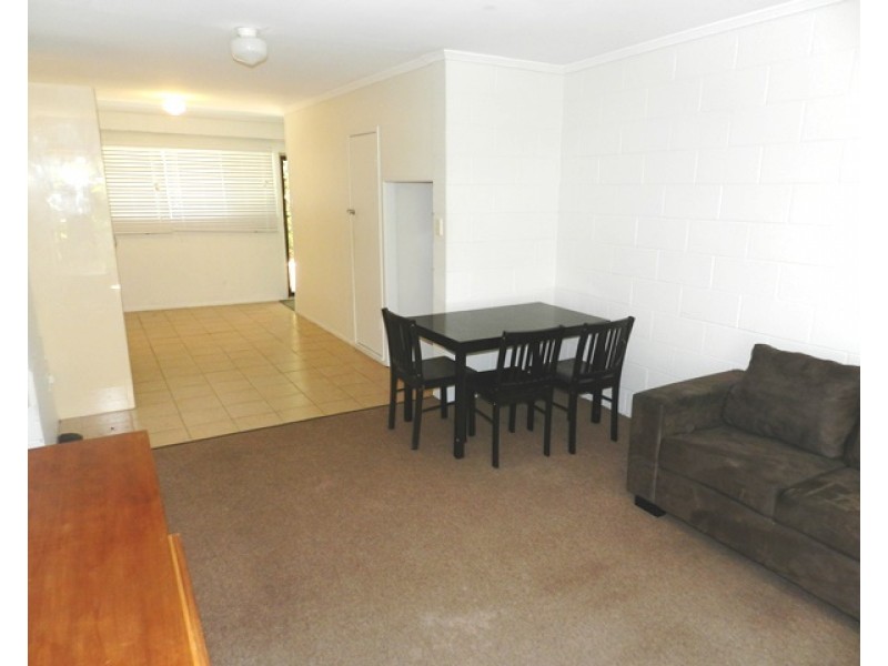 2/9 Scenery Street, West Gladstone QLD 4680