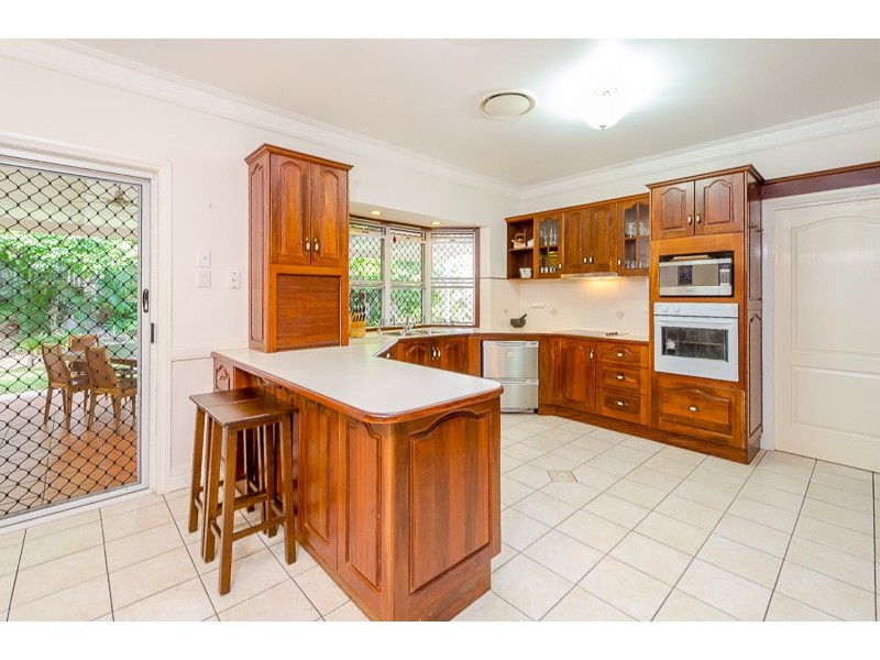 4 KATRINA BOULEVARD, New Auckland QLD 4680