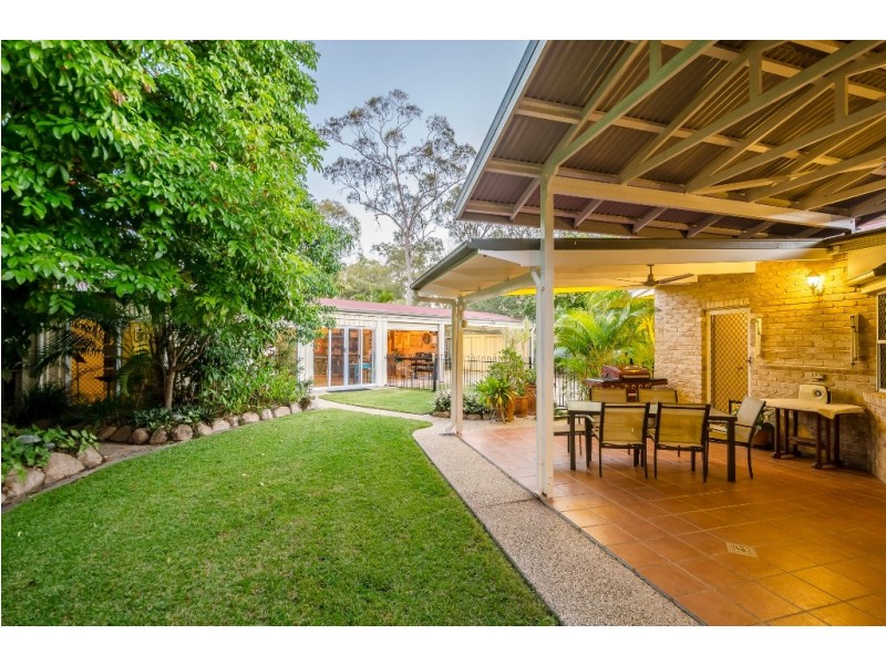 4 KATRINA BOULEVARD, New Auckland QLD 4680