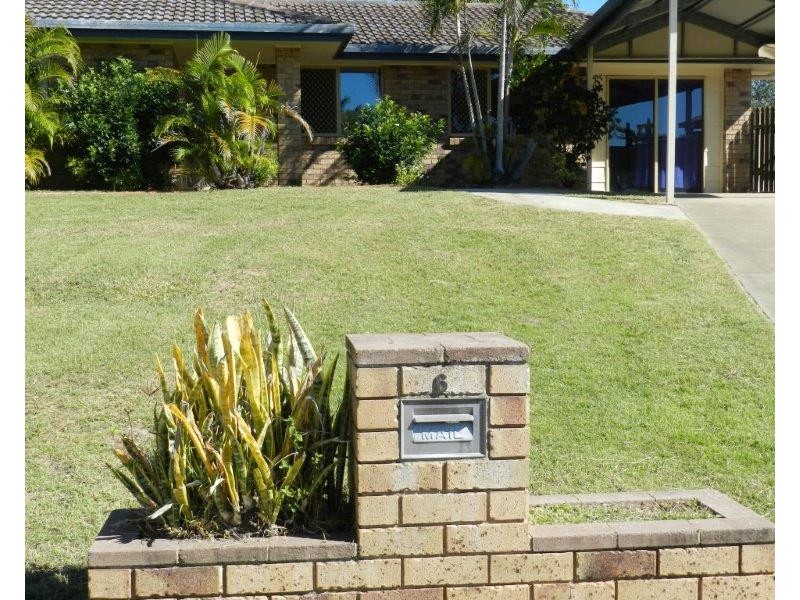 6 Palm Court, Clinton QLD 4680