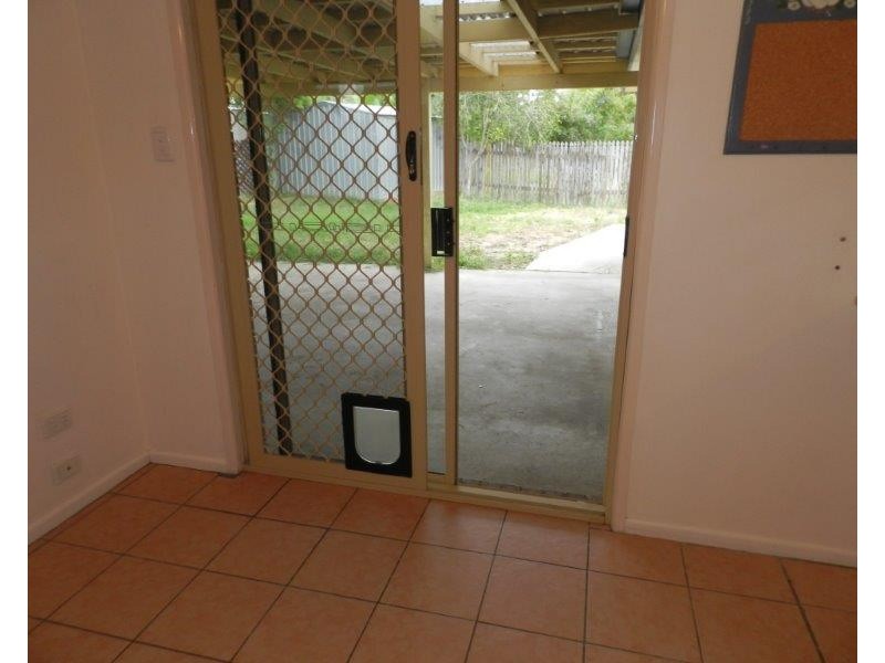 6 Palm Court, Clinton QLD 4680