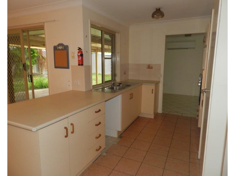 6 Palm Court, Clinton QLD 4680