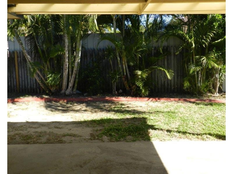 6 Palm Court, Clinton QLD 4680