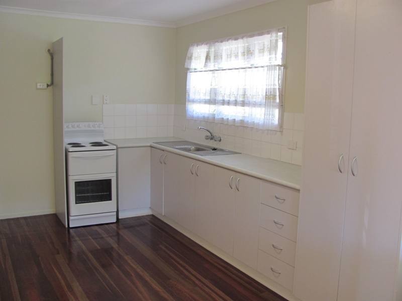 26 Charles Street, West Gladstone QLD 4680