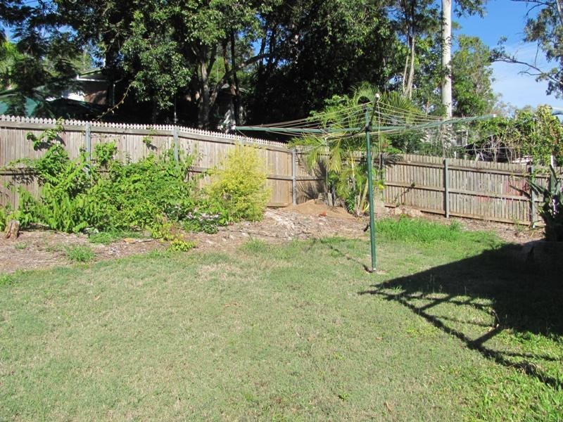 26 Charles Street, West Gladstone QLD 4680